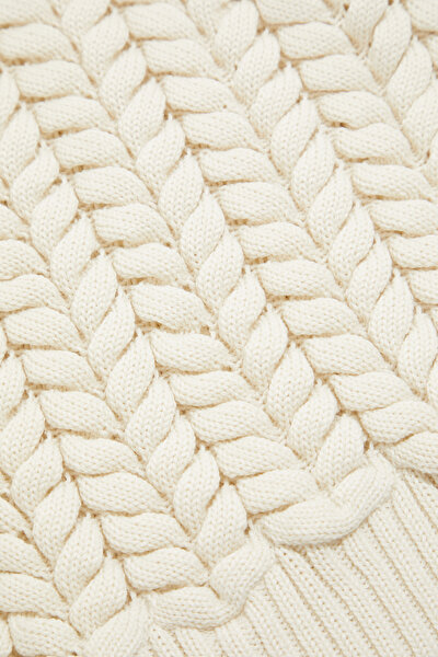 ECRU SWEATER 4