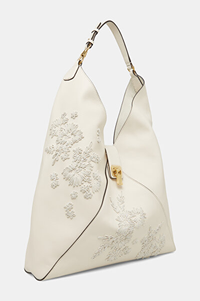 WHITE RAFFIA BAG 3