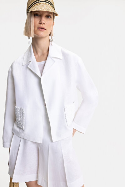 WHITE JACKET 4