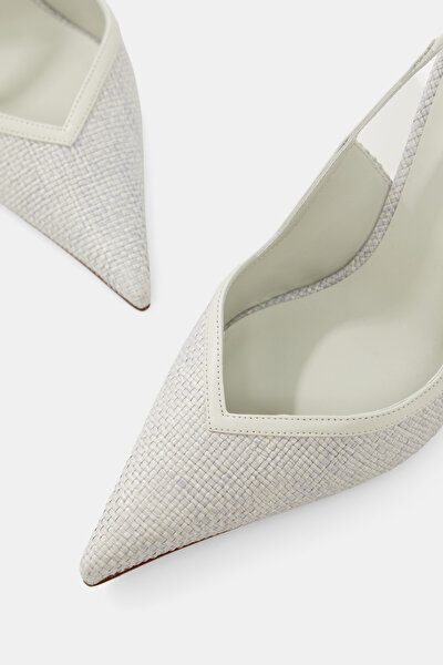 GREY WICKER SHOE 4
