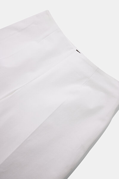 WHITE SKINNY LEG TROUSERS 3