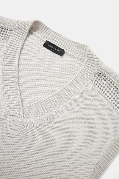 GREY 8
