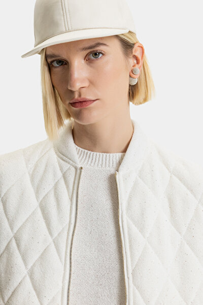 WHITE VEST 3