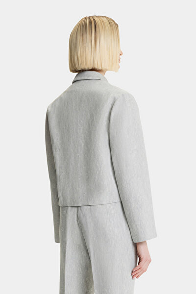 WHITE JACKET 3
