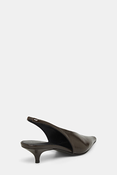 BROWN LEATHER SHOES 3