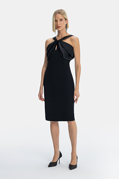 BLACK SLEEVELESS ABOVE THE KNEE DRESS 5