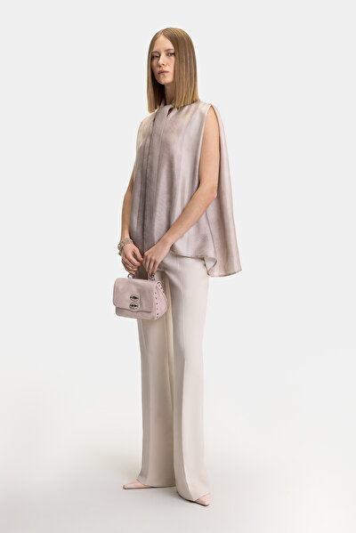 POWDER V NECK SLEEVELESS BLOUSE 5
