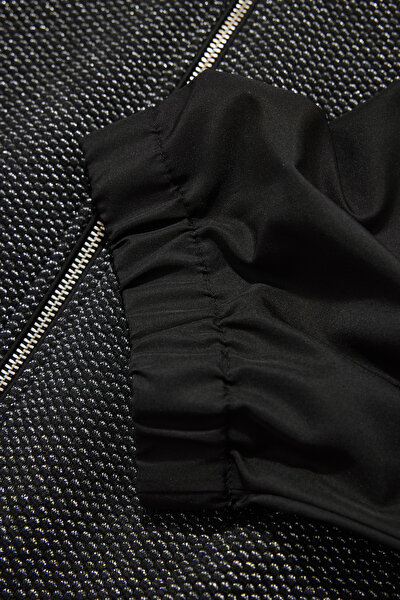 BLACK SWEATSHIRT 4