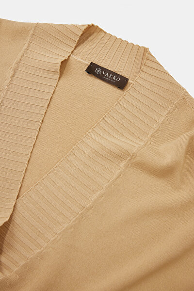 BEIGE V NECK 8
