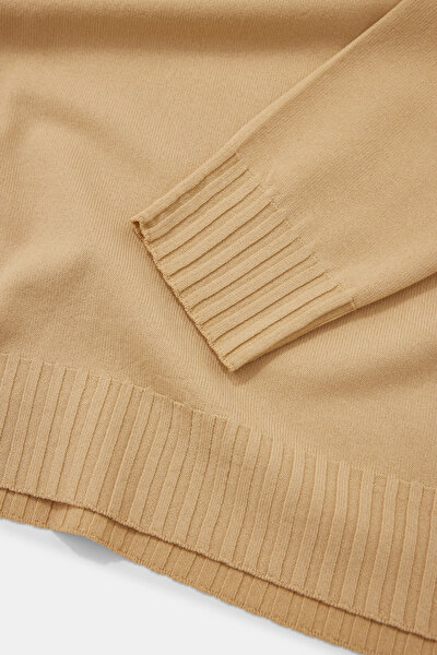 BEIGE V NECK 9