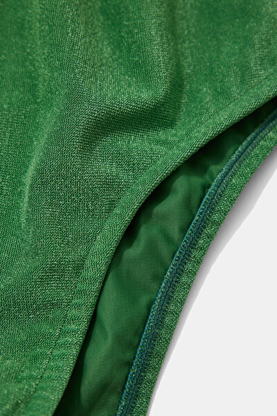 GREEN SWIMSUIT 4