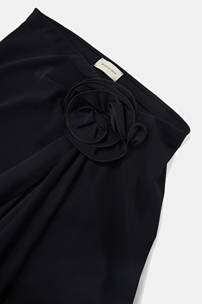 BLACK SKIRT 3