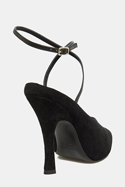 BLACK SHOE 3