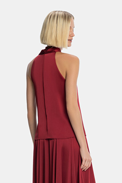 RED SLEEVELESS BLOUSE 3