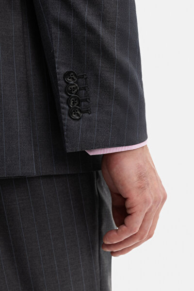 GREY SURPLICE NECKLINE (CROSS-OVER NECKLINE) WOOL SUIT 5