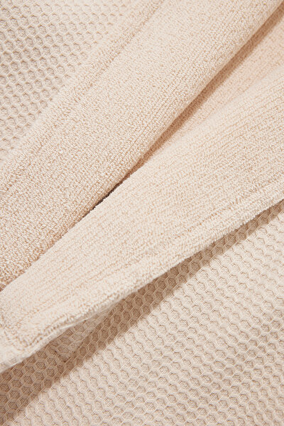 BATHROBE 4