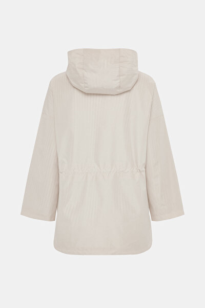 BEIGE COAT 9
