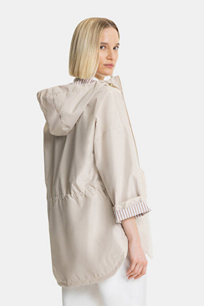 BEIGE COAT 3