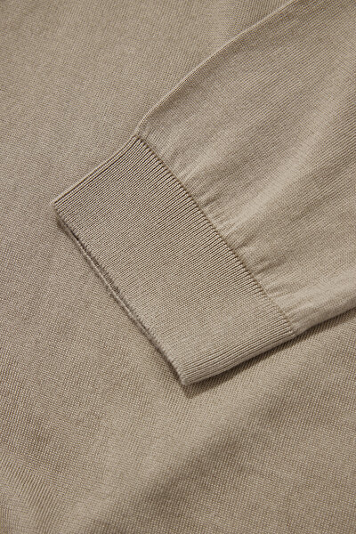 BEIGE POLO NECK LONG SLEEVE 4