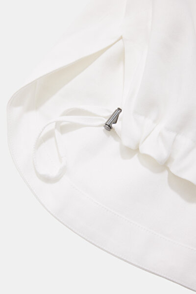 WHITE JACKET 10