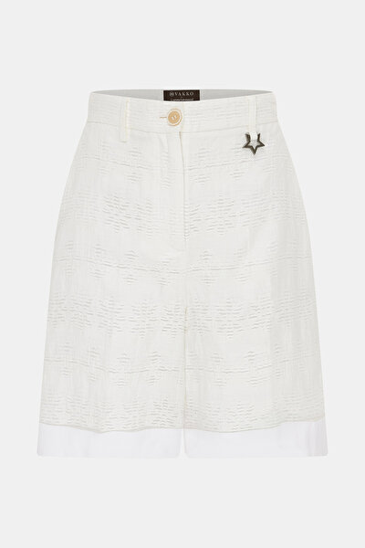 WHITE BERMUDA 4