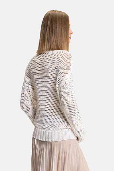 WHITE BASIC / ROUND NECKLINE TRICOT 3