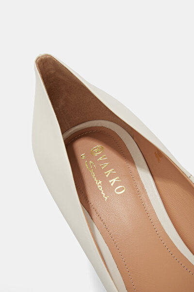 WHITE LEATHER SHOE 5