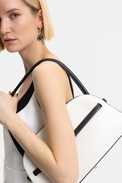 BLACK LEATHER BAG 3
