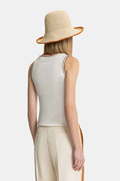 TAN BASIC / ROUND NECKLINE SLEEVELESS TSHIRT 3