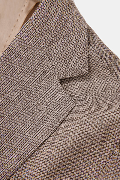 BEIGE JACKET 10