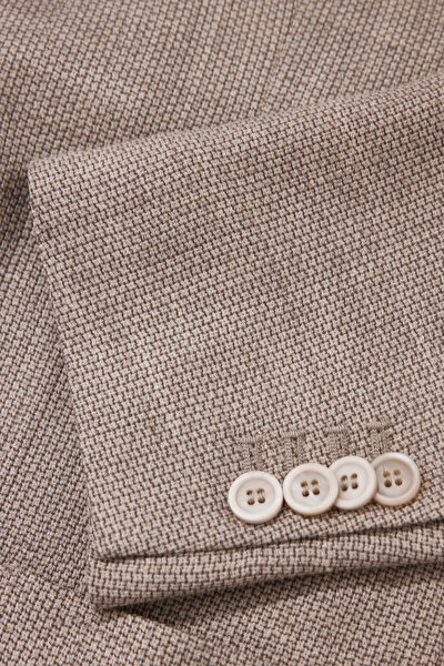 BEIGE JACKET 10