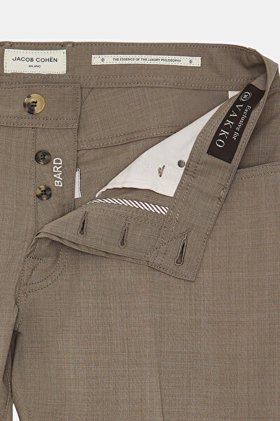 BEIGE TROUSERS 9