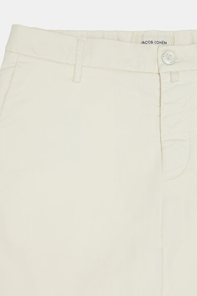 WHITE COTTON ELASTANE BERMUDA 10