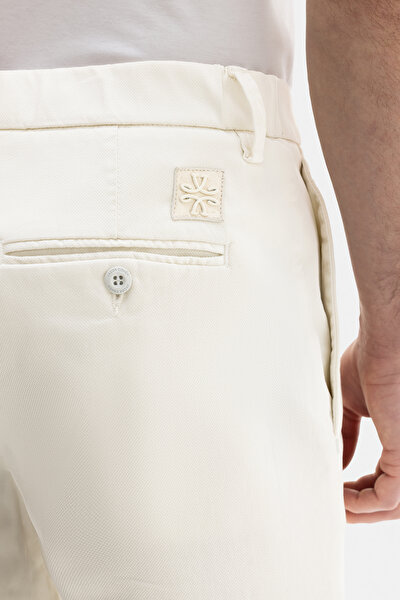WHITE COTTON ELASTANE BERMUDA 4