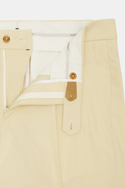 LIGHT CREAM TROUSERS 10
