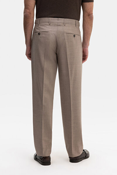 BEIGE TROUSERS 3