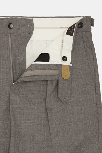 GREY TROUSERS 9