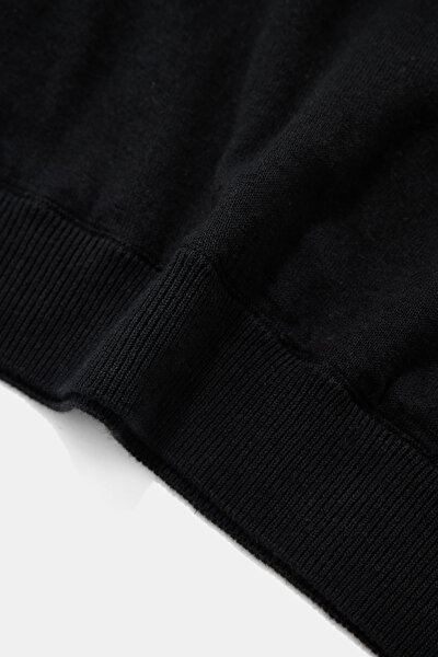BLACK SURPLICE NECKLINE (CROSS-OVER NECKLINE) SLEEVELESS BLOUSE 4