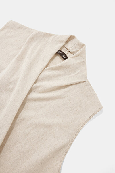 BEIGE SURPLICE NECKLINE (CROSS-OVER NECKLINE) SLEEVELESS BLOUSE 9