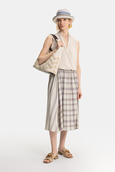 BEIGE SURPLICE NECKLINE (CROSS-OVER NECKLINE) SLEEVELESS BLOUSE 3