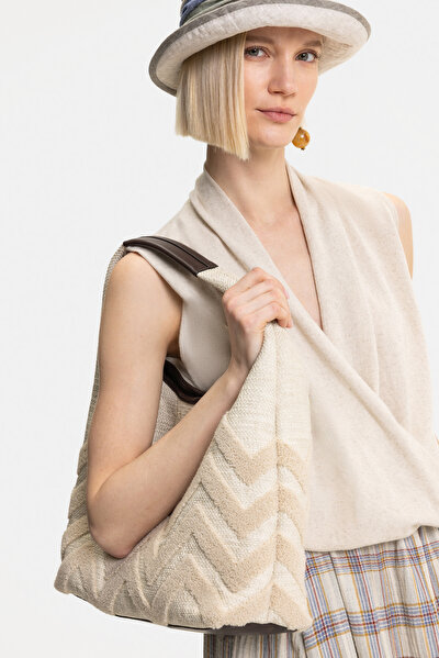 BEIGE SURPLICE NECKLINE (CROSS-OVER NECKLINE) SLEEVELESS BLOUSE 5