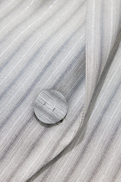 LIGHT GREY SWALLOW COLLAR JACKET 10