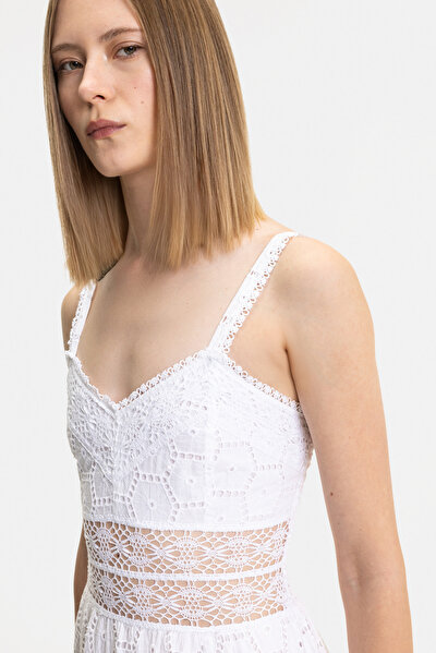 WHITE SLEEVELESS SUSPENDER DRESS 5