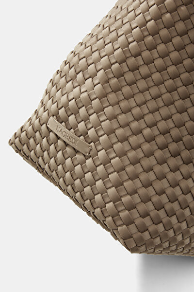 BEIGE BAG 5