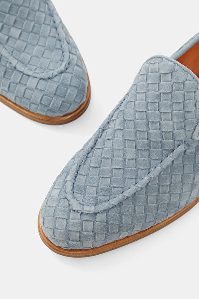 BLUE SUEDE SHOE 4