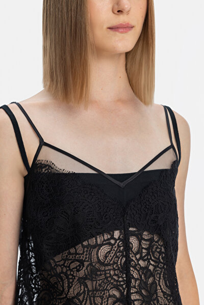 BLACK V NECK SLEEVELESS BLOUSE 3