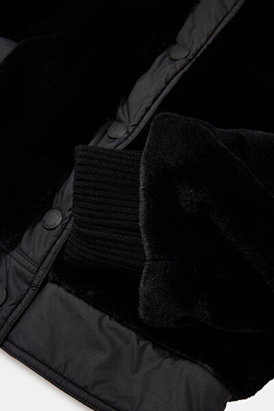 BLACK COAT 4