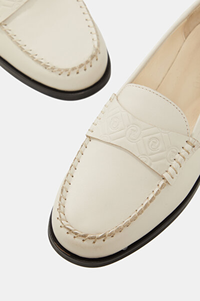 ECRU MONOGRAM LEATHER SHOE 4