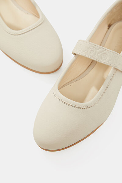 ECRU FLAT SHOES 4