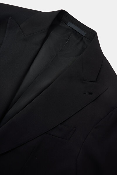 SUIT 10